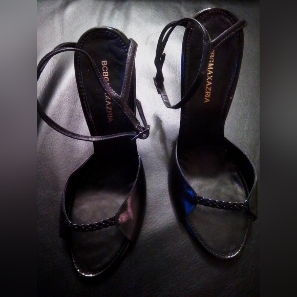 Black heels new - Picture 4 of 5